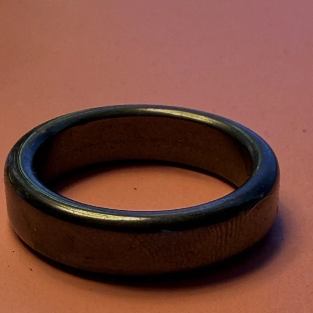 VINTAGE Hematite Gun Metal Gray Band SIZE 9 1/2
